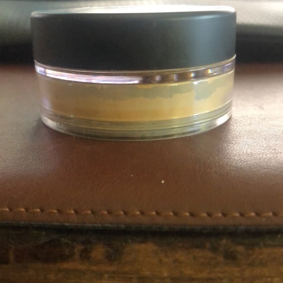 BareMinerals Matte foundation golden medium w2 - Picture 3 of 4